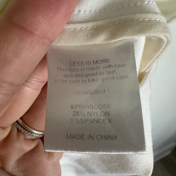 Classic Six Twiggy Shift Dress Size 2 in A Creamy off white - Picture 5 of 11